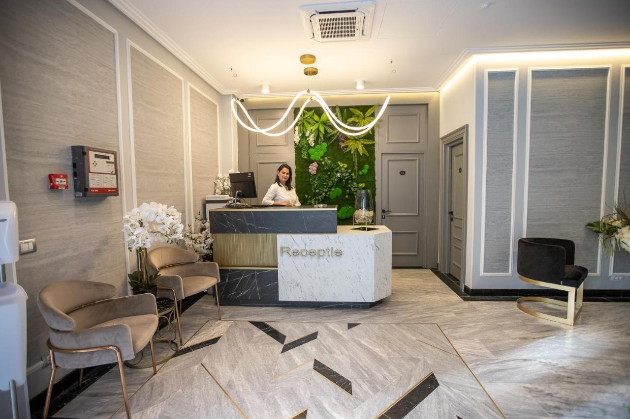 Hotel Bloom Caciulata Zewnętrze zdjęcie