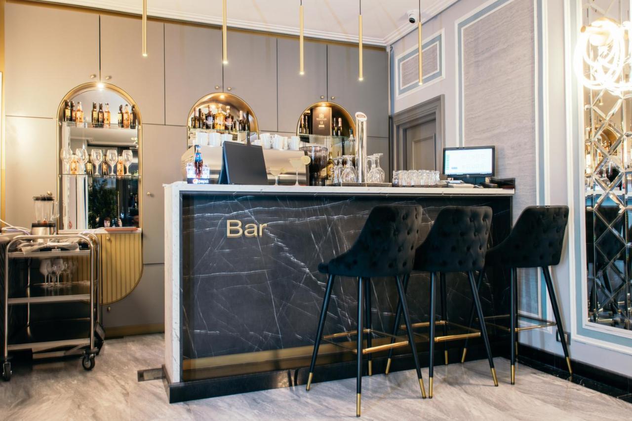 Hotel Bloom Caciulata Zewnętrze zdjęcie
