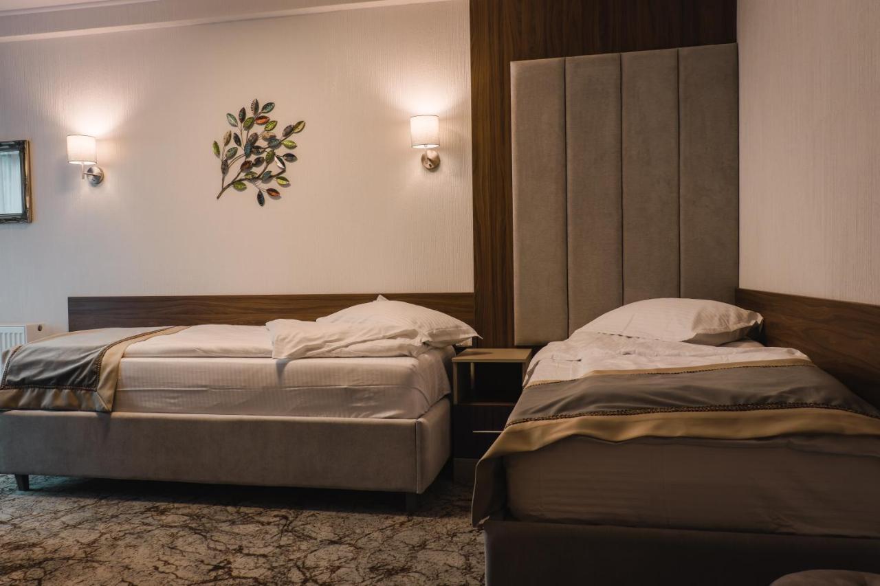 Hotel Bloom Caciulata Zewnętrze zdjęcie