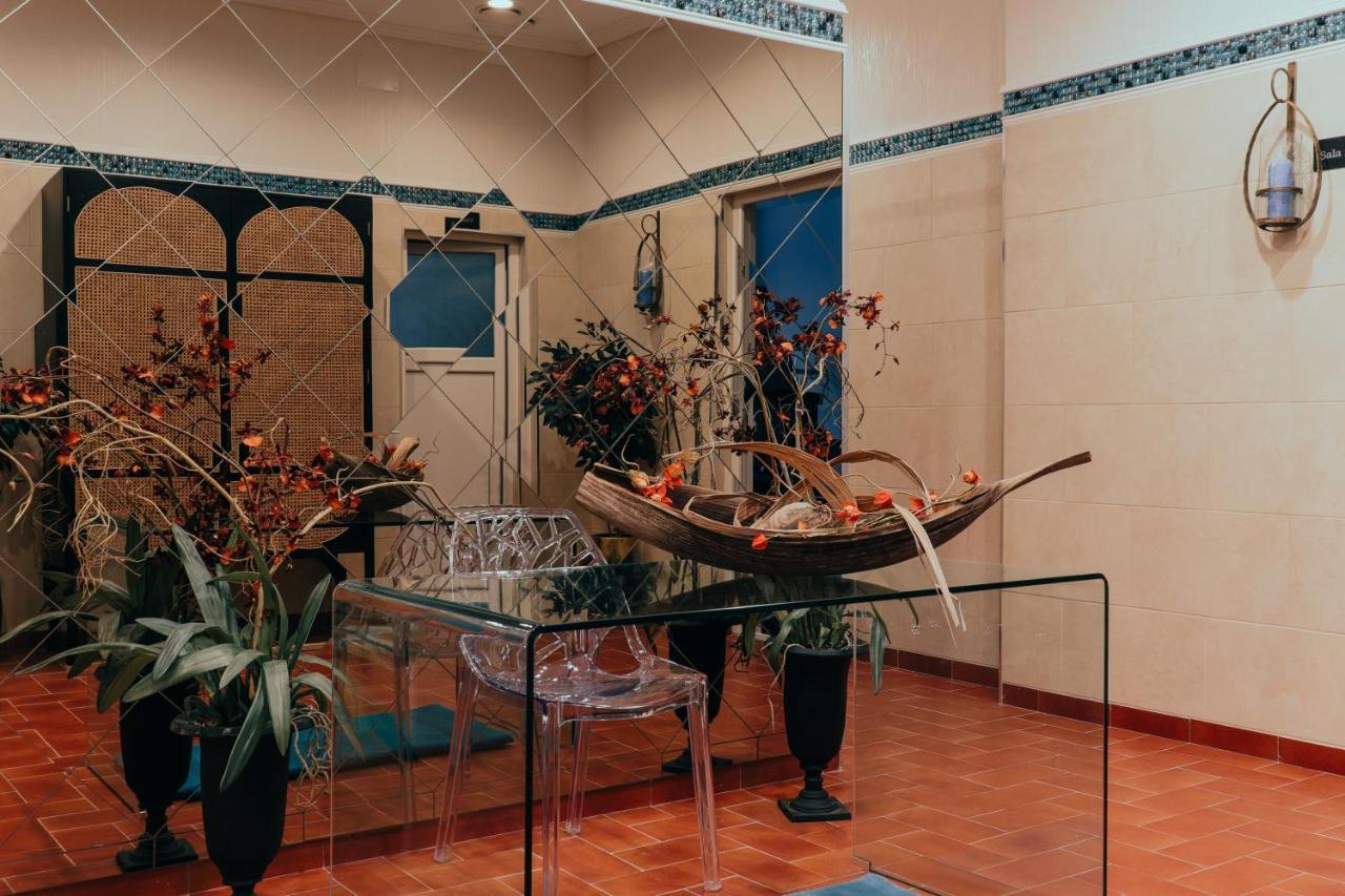 Hotel Bloom Caciulata Zewnętrze zdjęcie