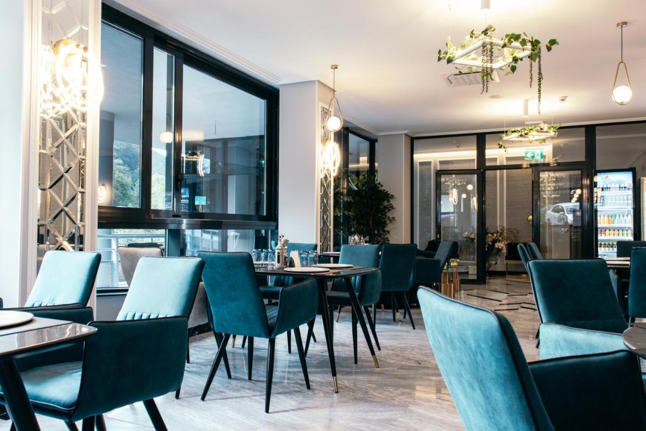 Hotel Bloom Caciulata Zewnętrze zdjęcie